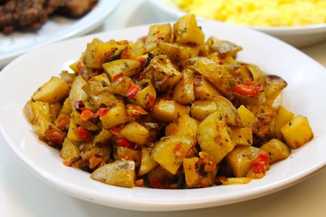 Lightly seasoned potatoes with onions, and sweet peppers. When I was trying to decide on my holiday recipes, I reached out to my fans on Facebook. I asked them what they wanted me to upload for the… Potato’s Obrien, O’brien Potatoes Casserole, Potatoes O’brien, Frozen Hashbrowns In The Oven, Potato O'brien Recipes, Recipes Using Frozen Potatoes Obrien, Potatoes Obrien Recipes, Oreida Potatoes Obrien Recipes, Frozen Potatoes O'brien Recipes