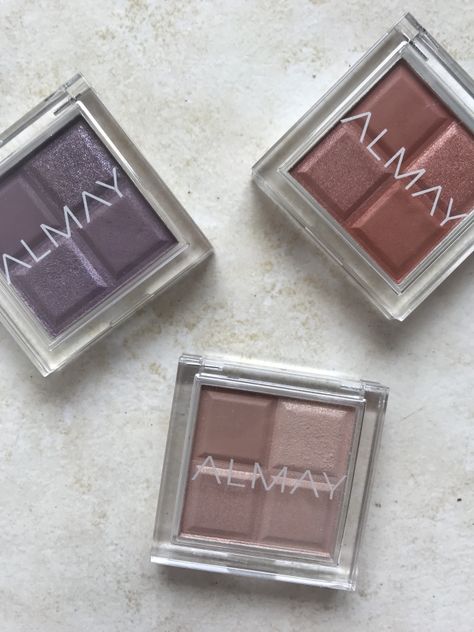 Almay Shadow Squads. Eyeshadow Review Almay Concealer, Almay Eyeshadow, Hot Mess Mom, Beauty Review, Working Moms, Busy Mom, Blush, Makeup, Beauty