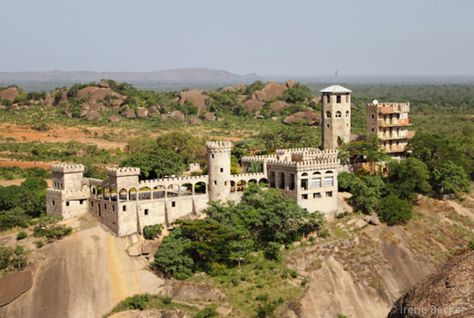 Kajuru German Castle. Kajuru, Kaduna State, Nigeria.    Built in 1978 by Hermann Huebner, an eccentric and visionary german businessman. African Castle, Mystery Photos, All About Africa, Millennium Park, New Africa, Beautiful Castles, African Countries, West Africa, Tourist Attraction