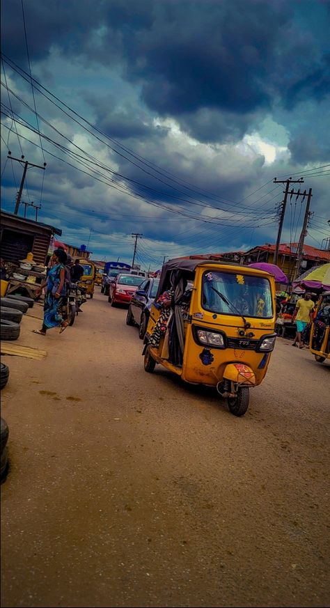 Street of Lagos Africa Photography, Reference Photos For Artists, Photography Basics, Lagos Nigeria, The Hustle, My Heritage, My Photo Gallery, Reference Photos, Photo Inspiration