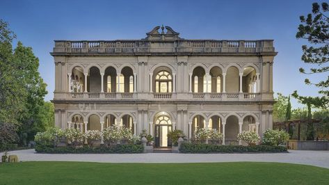 Ross House: Century-old Kew Italianate mansion could almost double record - realestate.com.au Record Stand, Dollhouse Projects, High Ceiling, House Prices, Penthouse, Water Features, Mansion, Cityscape, Melbourne