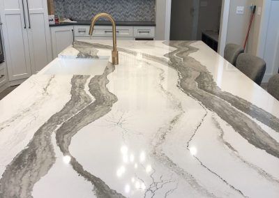 Skara Brae Countertops, Skara Brae Cambria Quartz, Cambria Skara Brae, Countertop Design Ideas, Kitchen Countertop Design, Skara Brae, Kitchen 2022, Cambria Quartz Countertops, Hampshire House