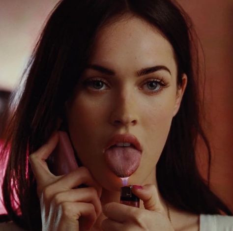 Jennifers Body Megan, Megan Fox Jennifer's Body, Jennifer's Body Aesthetic, Jennifer’s Body, Photowall Ideas, Jennifer's Body, I'm With The Band, Megan Fox, Pop Punk