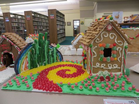 The Wizard of Oz gingerbread creation. River Falls Public Library 2014. Architectural category (youth). Wizard Of Oz Gingerbread House Ideas, Wicked Gingerbread House, Wizard Of Oz Gingerbread House, Themed Gingerbread House, Kids Gingerbread House, Gingerbread Contest, Gingerbread Competition, Gingerbread Inspiration, Homemade Gingerbread House