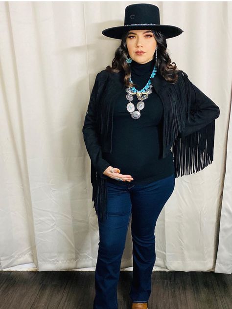 Western Outfits Pregnant Women, Western Outfits For Pregnant Women, Western Baby Shower Outfit For Mom, Pregnant Rodeo Outfit, Maternity Cowgirl Outfits, Cowgirl Maternity Outfits, Pregnant Cowgirl Outfits, Pregnant Western Outfits, Western Maternity Clothes