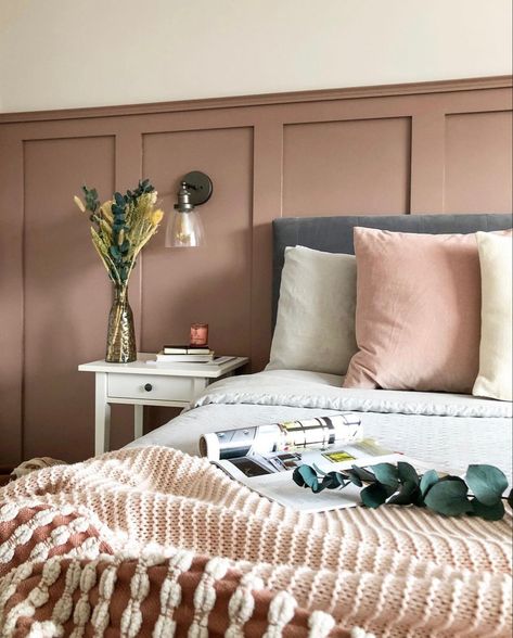 Pink Green Bedrooms, Bedroom Wall Colors, Gorgeous Bedrooms, Grey Bedroom, Bedroom Panel, Vintage Bedroom, Country Bedroom, Spare Bedroom, Got To Be