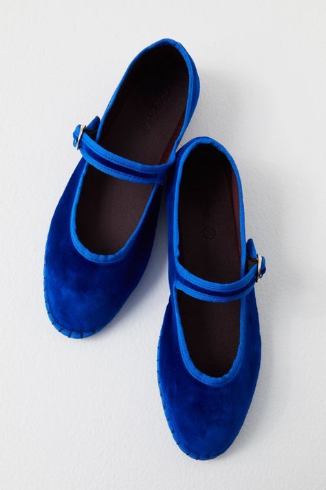 Marry Jane, Spanish Espadrilles, Velvet Style, Blue Heels, Blue Flats, Velvet Fashion, Mary Jane Flats, Pumps Flat, Blue Velvet