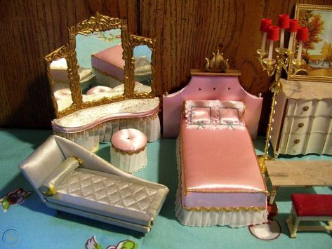 Vintage 1960s Ideal Petite Princess 33 Pc Lot Dollhouse Furniture & Accessories | #1816437472 1920s Dollhouse, Disney Princess Dolls, Barbie Furniture, Dolls Houses, Princess Dolls, Childhood Nostalgia, Doll Furniture, Diy Dollhouse, Small Accessories