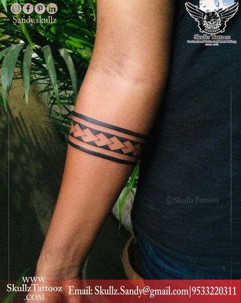 Mandala Wrist Tattoo, Wrist Band Tattoo, Band Tattoos For Men, Round Tattoo, Tattoos Infinity, Band Tattoos, Forearm Band Tattoos, Band Tattoo Designs, Polynesian Tattoo Designs