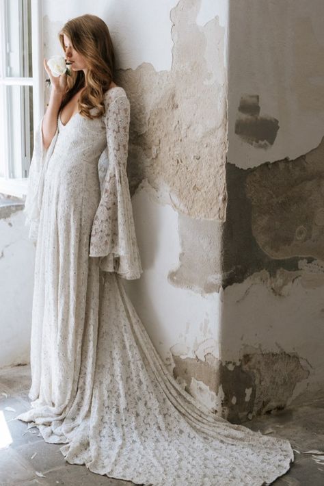 70s Wedding Dress, White Wedding Inspiration, 70s Wedding, Princess Wedding Dresses, Best Wedding Dresses, Wild Roses, Wedding Dresses Unique, Gorgeous Gowns, Boho Wedding Dress