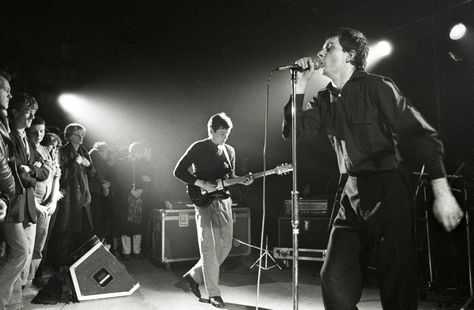 NETHERLANDS - JANUARY 16: ROTTERDAM Photo of Joy Division performing live in Rotterdam, Bernard Sumner (left) & Ian Curtis (Photo by Rob Verhorst/Redferns) Ian Curtis, Joy Division, Division, Band, Black And White, Concert, White, Black