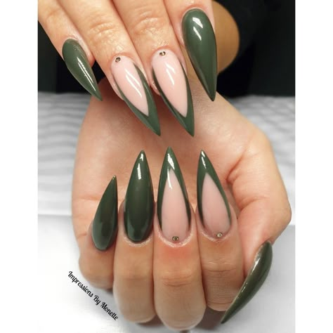 Short Green Stilleto Nails, Olive Green Nails Almond Shape, Forest Green Stiletto Nails, Green Pointy Nails, Olive Almond Nails, Green Stilletto Nails, Emerald Green Stiletto Nails, Dark Green Stiletto Nails, Stiletto Nails Green