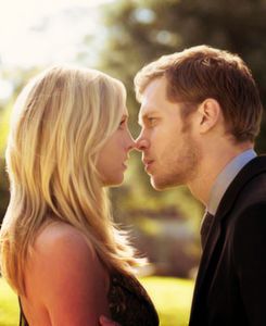 Klaroline Klaus E Caroline, Klaus Tvd, Klaus And Caroline, Original Vampire, Joseph Morgan, Klaus Mikaelson, Tv Couples, Book People, Caroline Forbes