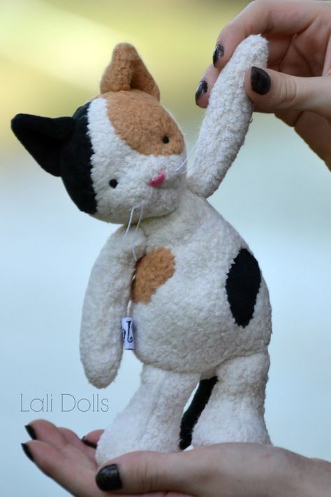 Bunny Patterns, Stuffed Cat, Sock Dolls, Calico Kitten, Handmade Stuffed Animals, Animal Sewing Patterns, Plushie Patterns, Sewing Stuffed Animals, Stuffed Animal Cat