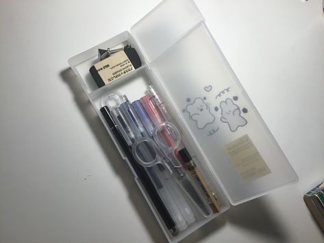 Clear Pencil Case Aesthetic Muji, Clear School Supplies, Muji Desk Organization, Muji Eraser, Muji Pencil Case Aesthetic, Muji Supplies, Muji School Supplies, Pencil Cases Aesthetic, Muji Pencil