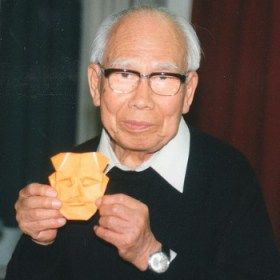 Akira Yoshizawa: The Grandfather of Origami Akira Yoshizawa, Japanese American, Child Love, A Child, Paper Art, Origami, Tokyo, Japan, History