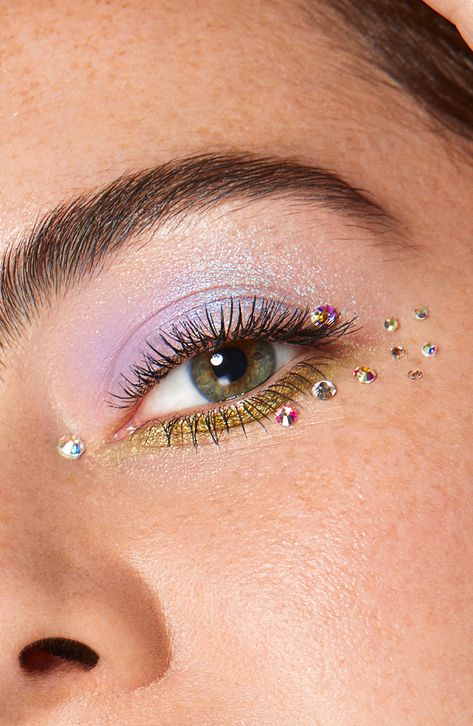 Gem Makeup, Maquillage On Fleek, Concert Makeup, Rhinestone Makeup, Crystal Stickers, Rave Makeup, Dope Makeup, Creative Eye Makeup, Elegant Makeup