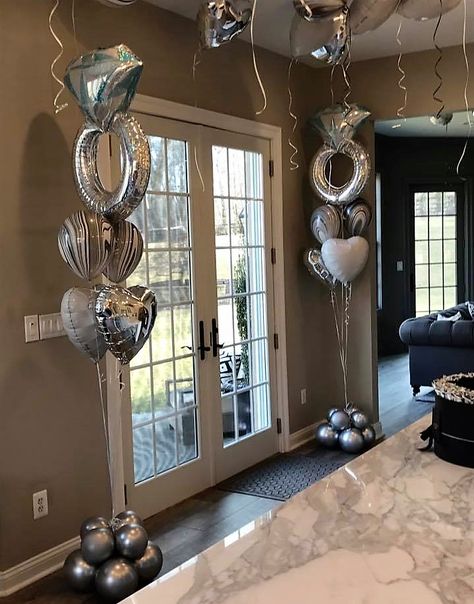 Bridal Suite Room, Large Wedding Rings, Pjs Party, Engagement Balloons, Engagement Party Planning, Party Equipment, Brides Room, Balloons Decoration, Balloon Creations