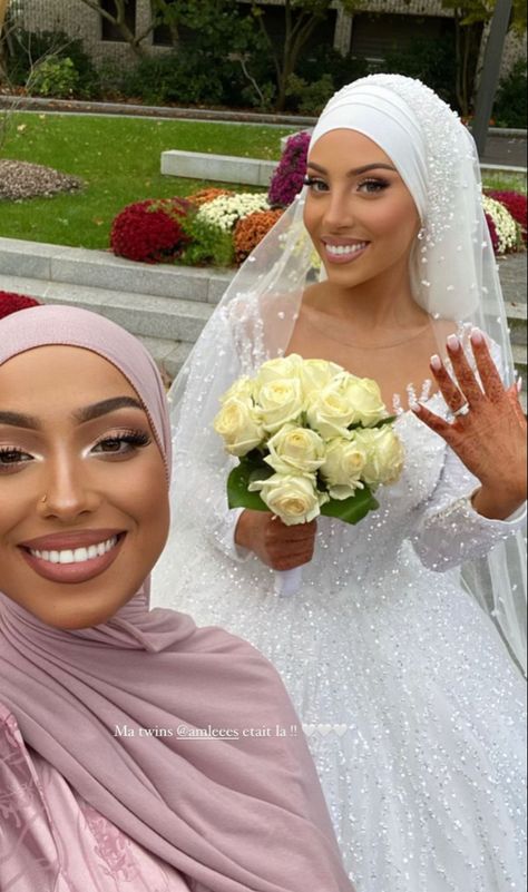 Nikkah Dress Muslim, Bride Hijab Style, Hijabi Wedding, Wedding Hijab Styles, Hijabi Brides, Wedding Event Dresses, Muslimah Wedding Dress, Muslimah Wedding, Hijab Wedding Dresses