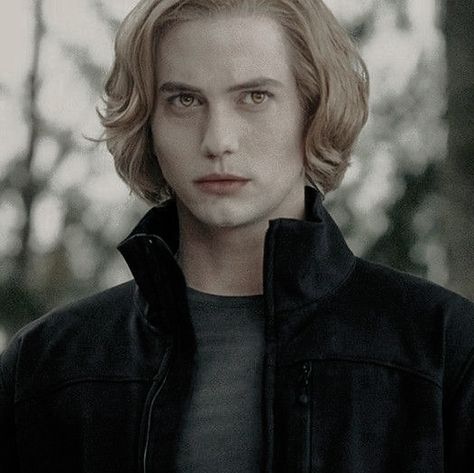 Jasper Cullen, Midnight Sun Twilight, Jasper Twilight, Alice Twilight, Alice And Jasper, Jasper Hale, Jackson Rathbone, The Cullen, Alice Cullen