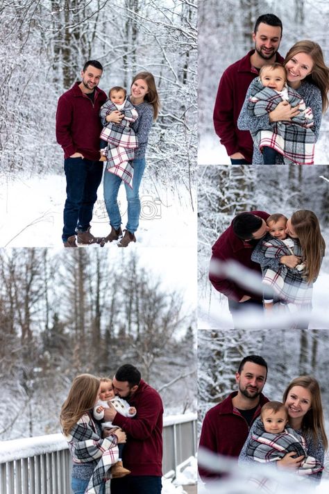 Snow Family Photoshoot Outfit Ideas, Infant Family Pictures Winter, Family Picture In Snow, Family Portraits In The Snow, December Photoshoot Ideas Family, Family Christmas Poses Outdoor, Family Snow Pictures Outfits, Winter Photography Family, Winter Snow Family Photos