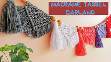 This super easy to follow, step by step macrame Tassel bunting tutorial will help you to create beautiful, boho bunting for your home. Great for beginners. Simple and straightforward instructions On How To Make Macrame Tassel Garland Using 3 knots, the larks head knot, square knot and double half hitch knot. This tutorial will show you how to make one flag, just repeat the steps along the yarn to make as many as you would like Macrame Garland Tutorial, How To Make Bunting Easy, Macrame Tassel Garland, Macrame Christmas Bunting, Macrame Bunting Tutorial, Boho Bunting, Bunting Tutorial, Macrame Garland, Half Hitch Knot