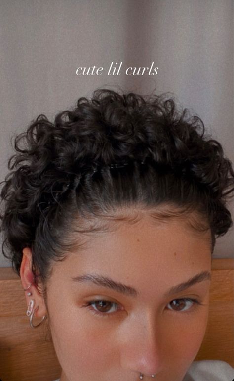 Big Chop Pink Hair, Short Curly Hairstyles With Gel, Curly Bald Hair, Very Short Hair Styles For Black Women, Summer Outfits For Short Hair, Curly Pixie Headband, Curly Bob Updo Hairstyles, Extremely Short Curly Hair, Shirt Curly Hair Styles