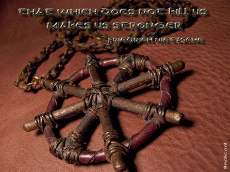 Wheel of pain medallion. Conans Necklace. Quotes Savage, Conan The Barbarian 1982, Mysterious Quotes, Spooky Movies, Conan The Barbarian, Funny Thoughts, Quotes Inspirational Positive, Movie Props, Photo Design