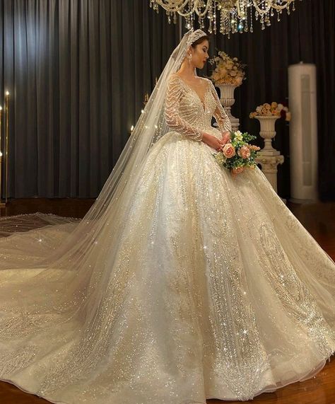 Gown Dress Design, Royal Train, Empire Wedding Dress, Ball Gown Dress, Dubai Style, Royal Wedding Dress, Wedding Dresses Beaded, Wedding Dress Fabrics, Dress Sleeve Styles