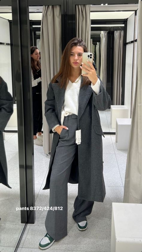 Credits: Instagram @vakhulaa Uk Outfits, Grey Trousers, Duster Coat, Autumn Fashion, Fall Winter, Trousers, Zara, Grey, Instagram