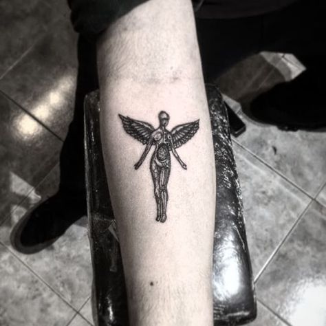 In Utero Tattoo, Utero Tattoo, Tattoo Artist Quotes, Nirvana Tattoo, Bleach Tattoo, Tattoo Artists Near Me, Famous Tattoo Artists, Nouveau Tattoo, Becoming A Tattoo Artist