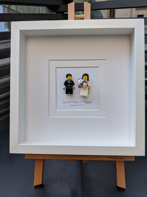 Legos At Wedding, Lego Wedding Seating Chart, Wedding Lego Guest Book, Wedding Lego Ideas, Lego Guest Book, Lego Guest Book Wedding, Lego Wedding Ideas, Lego Bride And Groom, Lego Wedding Cake