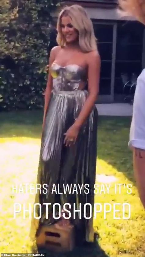 Silver queen: She showcased her figure in a strapless metallic dress Her Pictures, Editing Apps, Metallic Dress, Khloe Kardashian, Strapless Dress, Photoshop, Queen, Silver