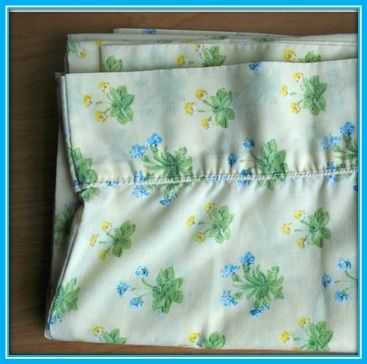 Pillow Case Top For Women, Crafts With Pillow Cases, What Can You Do With Old Pillow Cases, Repurpose Vintage Pillow Cases, Recycle Pillow Cases, Repurposed Pillow Cases Ideas, Uses For Old Pillowcases, Upcycle Pillow Cases Ideas, Old Pillow Case Ideas