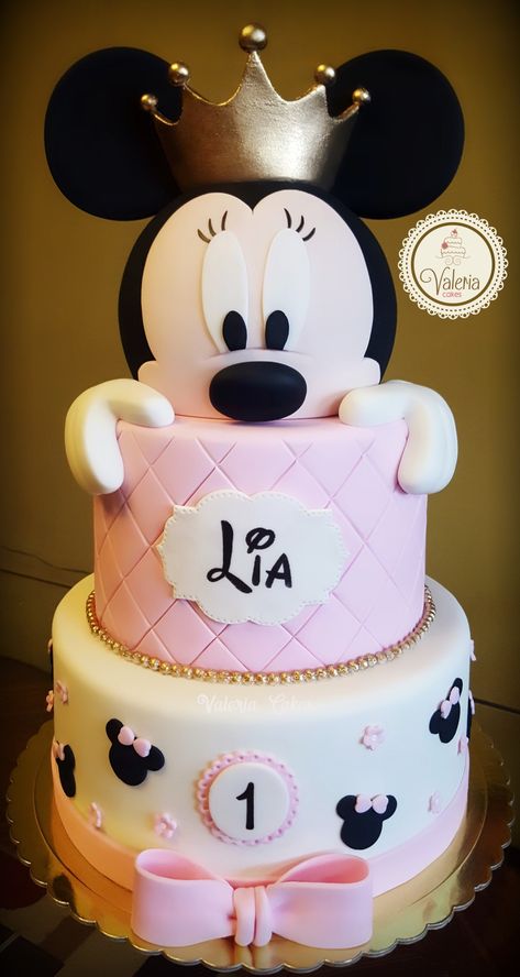 Mini Mouse Cake 1st Birthday, Minnie Mouse Cake Ideas Pink, Mickey Minnie Birthday Cake, Pastel Minnie Mouse Rosa, Rose Gold Fondant, Gold Fondant Cake, Pastel Mimi, Pastel Minnie Mouse, Minnie Mouse Cake Design