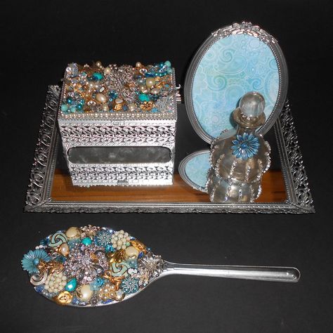 Vanity Trays, Mirrored Tray, Vintage Jewelry Repurposed, Vintage Rhinestone Jewelry, Jewelry Casket, Vintage Jewelry Crafts, Vintage Repurposed, Vintage Jewelry Art, Repurposed Jewelry