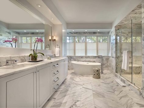 Bathroom Remodel Design Ideas, Stylish Bathroom Design, Open Concept Bathroom, Contemporary Bathroom Remodel, Retreat Design, Business Office Design, Eclectic Wallpaper, Small Office Design, Beautiful Bathroom Designs