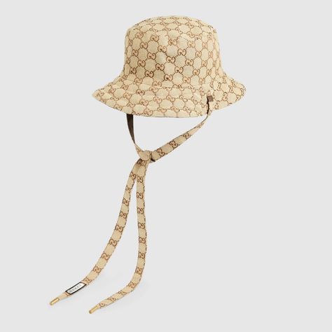 Brown Reversible hat in GG canvas and nylon | GUCCI® US Gucci Bucket Hats, Bucket Hat With String, Gucci Bucket Hat, Bucket Hat Outfit, Bucket Hat Pattern, Designer Bucket Hats, Swap Gifts, Bucket Hat Women, Gucci Gifts