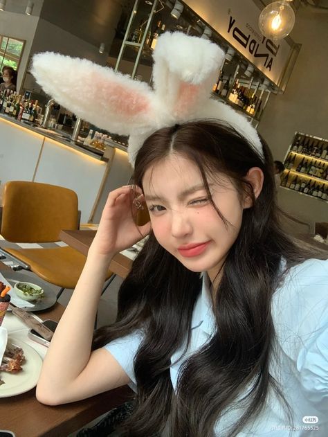 Sᴀᴠᴇ=Fᴏʟʟᴏᴡ ꨄ︎ Trend Tiktok, Ornament Party, Easter Bunny Ears, Ear Style, Cosplay Hair, Head Wear, Hair Hoop, Rabbit Ears, Bunny Ears