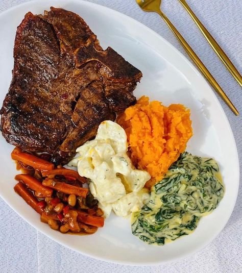 Seven Colours Meal, Coking Chef, Chef Photo, Spinach Potato, Cooking Soul Food, Delicious Food Image, Cooking Recipes For Dinner, Bistro Food, T Bone Steak