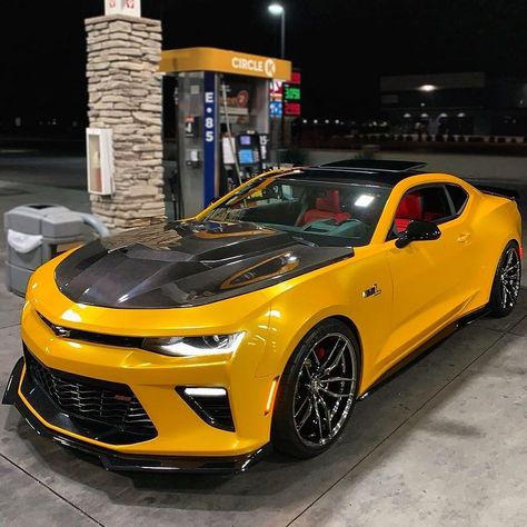 Camaro Custom, Custom Camaro, Car Vibes, Modern Muscle Cars, Cool Dirt Bikes, Camaro Car, Chevrolet Camaro Zl1, Fast Sports Cars, Girly Car