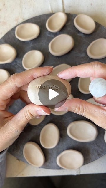 Worry Stones Diy, How To Make A Worry Stone, Clay Worry Stones Diy, Pottery Keychain, Worry Worts Clay, Clay Worry Stones, Worry Stone Clay, Stones Diy, Hand Built Pottery