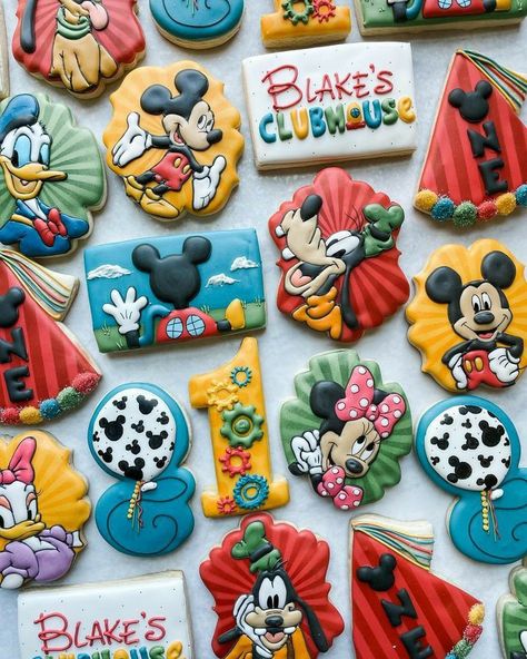 Birthday cookies decor ideas, birthday cookies decorating inspo, 1st birthday cookies ideas, cookies decorating ideas, cookies decor inspo, Disney cookies ideas Cute Birthday Cookies, Birthday Cookies Ideas, Decor Ideas Birthday, 1st Birthday Cookies, Twodles Birthday, Cookie Pictures, Disneyland Birthday, Royal Iced Cookies, Disney Cookies