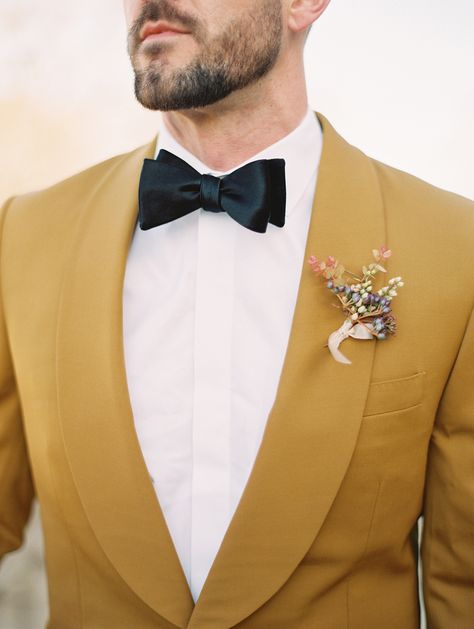 Ochre Tuxedo Unique Tuxedos, Groomsmen Fashion, Yellow Wedding Inspiration, Colourful Wedding, Fall Wedding Centerpieces, Yellow Wedding, Groomsmen Attire, October Wedding, Groom Suit