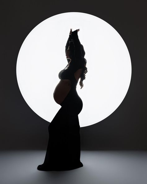 To the moon & back 🤍 Hair: @hairnailsbygiselle MUA: @makeupbygisell DP: @melaniemariephotography • • • • • #nycmaternityphotographer #maternityphotography Mariam Musa, Melanie Marie, Couple Pregnancy Photoshoot, Studio Poses, Maternity Poses, Maternity Photoshoot, Maternity Shoot, Birthday Photoshoot, Maternity Photographer