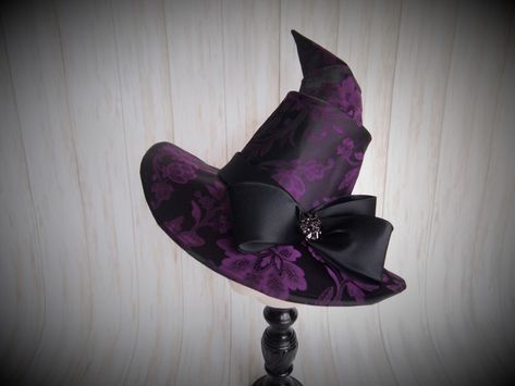 Witch Hats Costume, Purple Witch Hat, Purple Potion, Wiccan Sabbats, Springfield Massachusetts, Purple Witch, Hat Aesthetic, Bow Arrows, Black Rhinestone