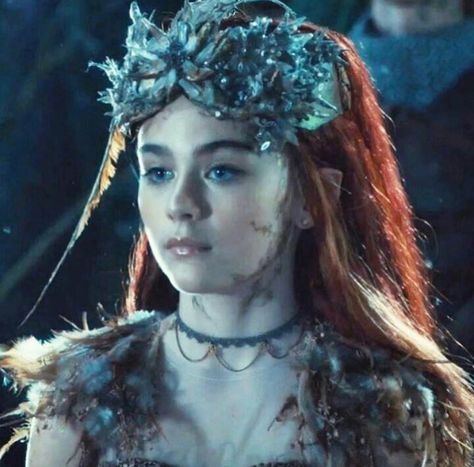 I love her as Seelie Queen 😄😍 Lola Flannery, The Seelie Queen, Simon And Clary, Seelie Queen, Lola Flanery, Pixie Makeup, Supernatural Movies, Faery Queen, Shadowhunters Series