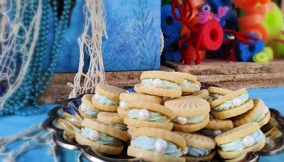 Make Cookies And Cupcakes For The Best Mermaid Party - Part 1 Clam Shell Cookies, Almond Frosting, Best Buttercream Frosting, Best Buttercream, Humble Home, Vanilla Sugar Cookie, Make Cookies, Vanilla Buttercream Frosting, Gel Food Coloring