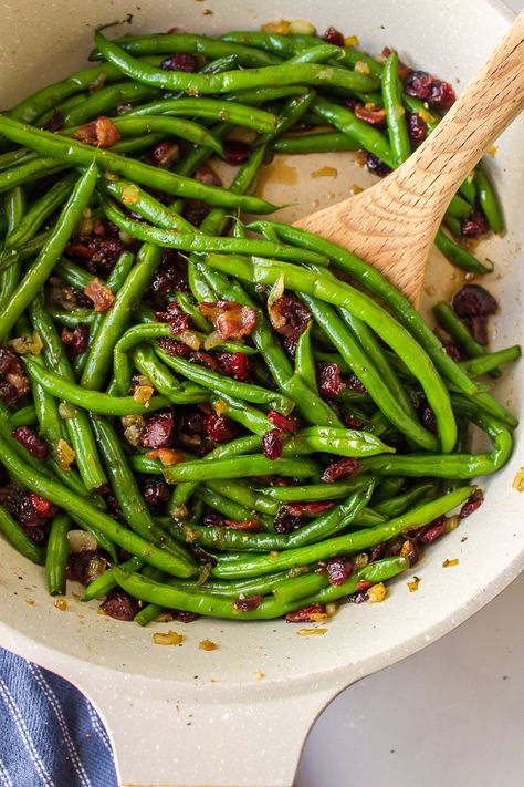 Green Beans And Cranberries, Cranberry Bacon Green Beans, Easy Thanksgiving Green Beans, Thanksgiving Green Beans Bacon, Maple Glazed Green Beans, Maple Bacon Green Beans, Classic Sloppy Joe Recipe, Green Beans With Cranberries, Maple Recipes