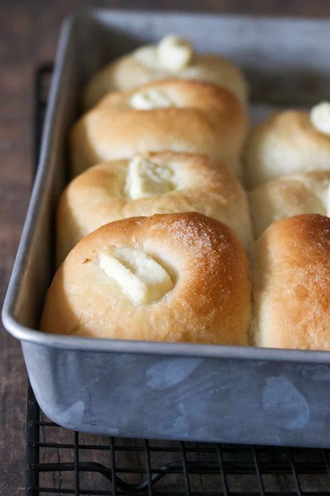 Cheese Bread Rolls, Dessert Breads, Fluffy Bread, Cream Cheese Bread, Cream Cheese Rolls, Soft Bread, Homemade Breads, Make Cream Cheese, Yeast Breads